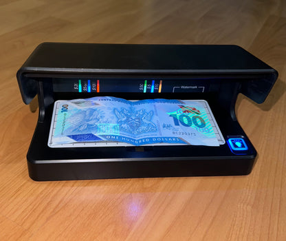 Rechargeable Counterfeit Detector UV and White Light (AL-12)